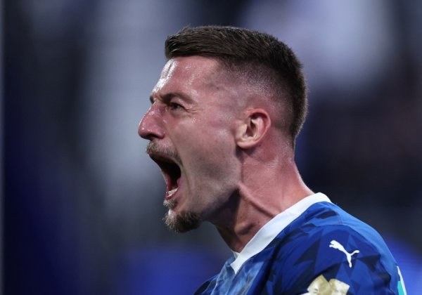 记者：新月正推动与米林科维奇续约，已奉上一份2028年到期新合同