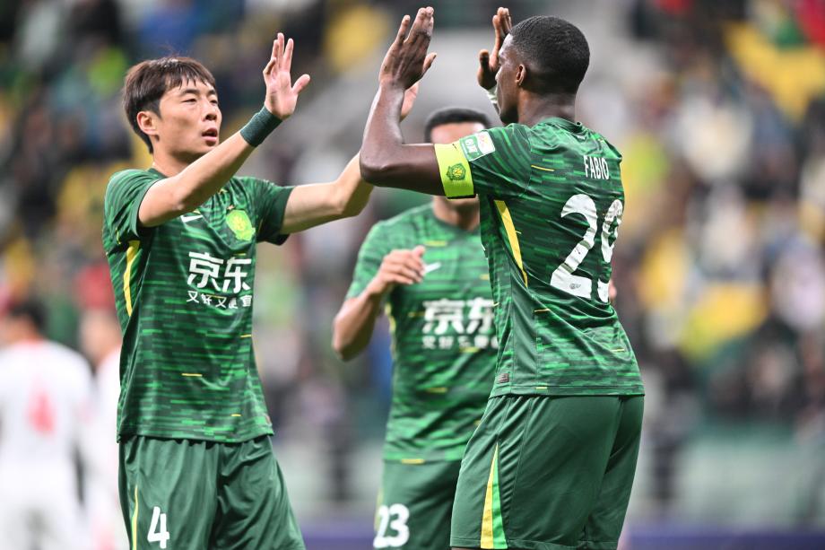 [图]萨里奇独中三元 青岛海牛客场应战    战胜北京国安